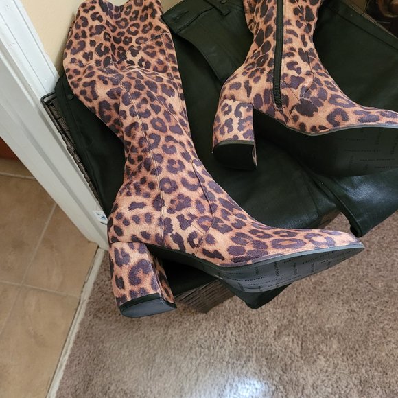Leopard boots - Picture 2 of 2